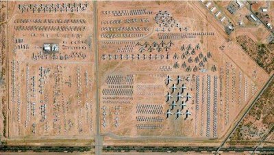 ​世界上最大的飞机坟场：停放超过4400架被淘汰的飞机