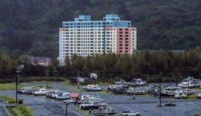 ​世界上最宅的小镇，全镇的人都同住一栋楼