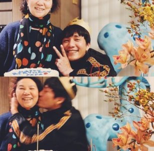 ​陈坤44岁生日庆生 与妈妈合影开心比耶似孩子一般 陈坤在娱乐圈发展这么多年以